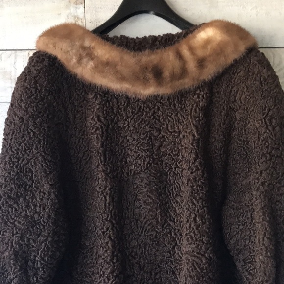 Mid-Century brown Persian lamb mink collar short coat - Picture 3 of 14